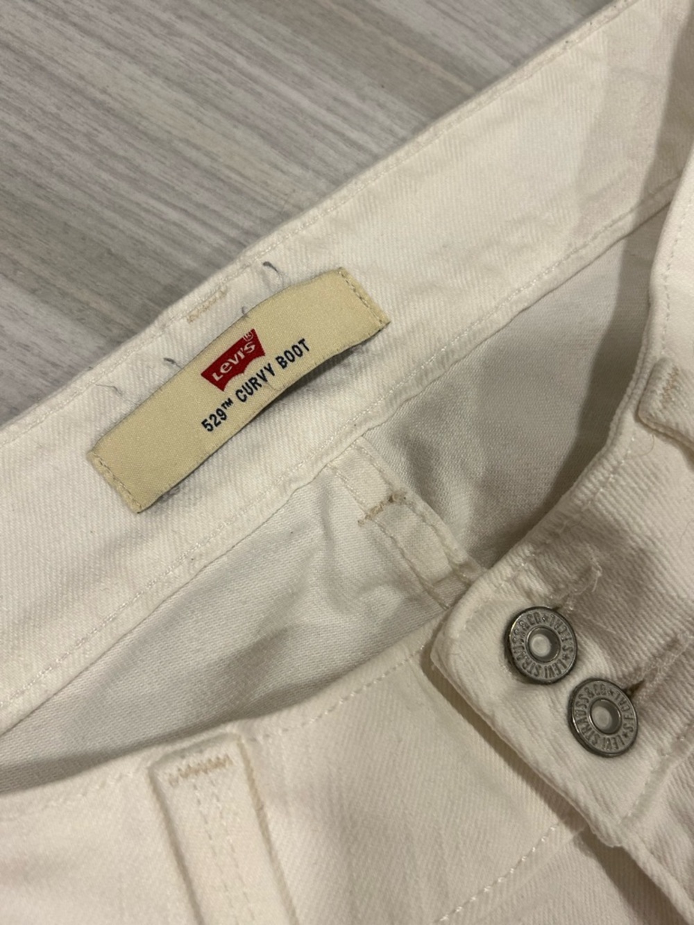 Levi’s 529 curvy Women's White Bootcut Jeans - Picture 4 of 6